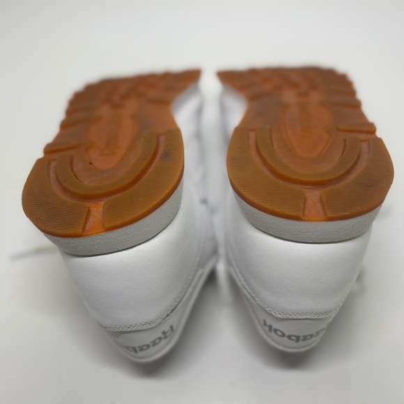 Womens Reebok Classic Leather Athletic Shoe - White / Gum size 9.5 - Picture 9 of 11